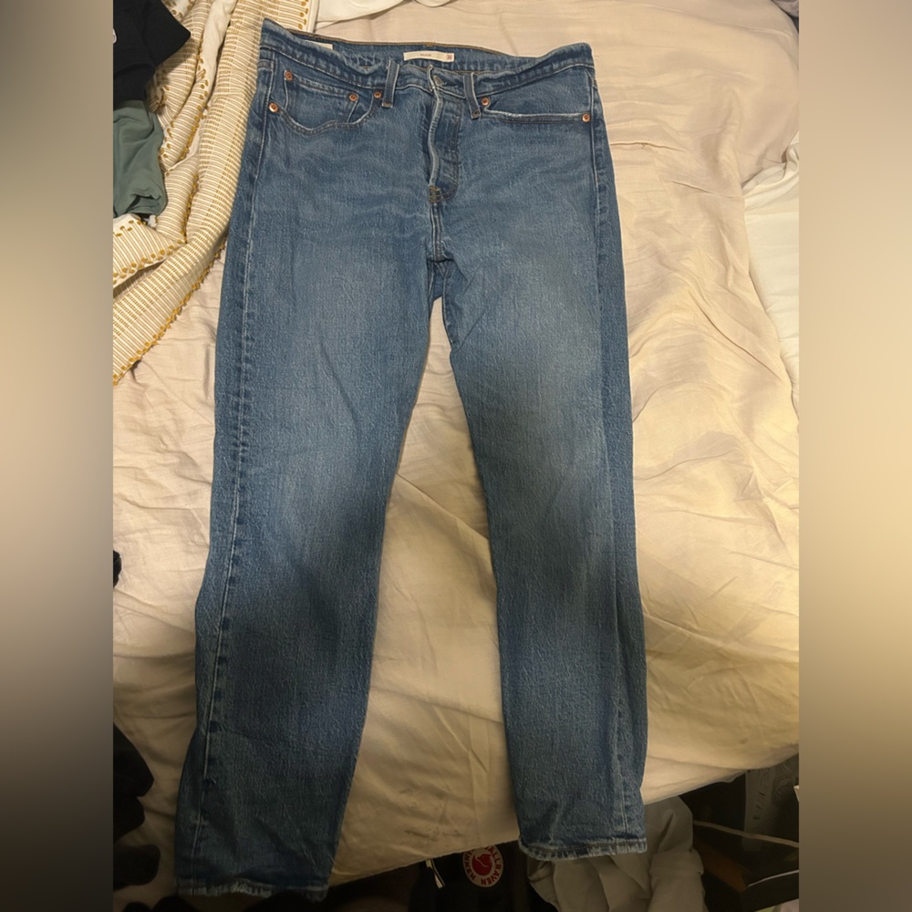 Levi’s Wedgie Icon Jeans